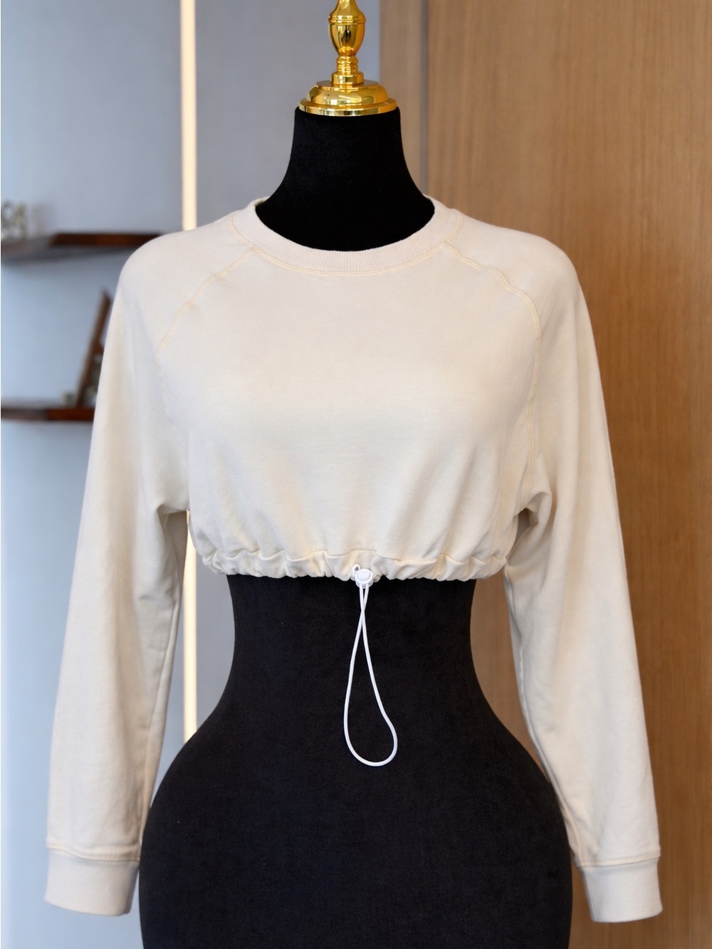 Lilybod Cream Cropped Drawstring Sweatshirt | Sporty Muse